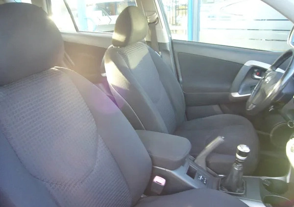 Toyota RAV4 cena 24500 przebieg: 312000, rok produkcji 2008 z Szczecin małe 211
